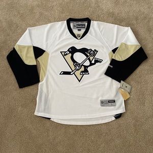 NWT Pittsburgh Penguins L Reebok Jersey - Blank